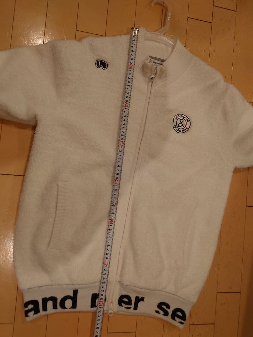 アンパスィ 防寒ジャケット　Lサイズ ホワイトファジー素材