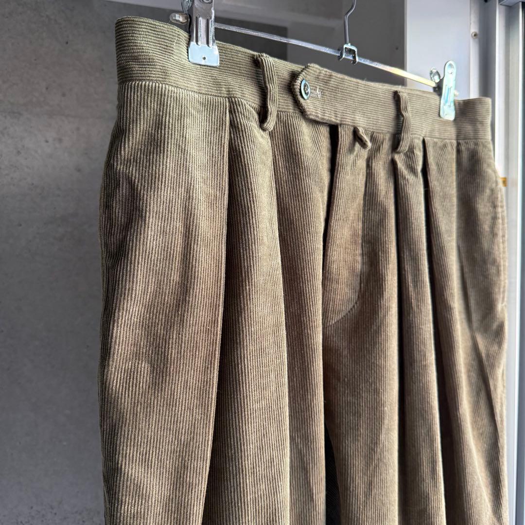 パンツ NEAT two tuck corduroy trousers