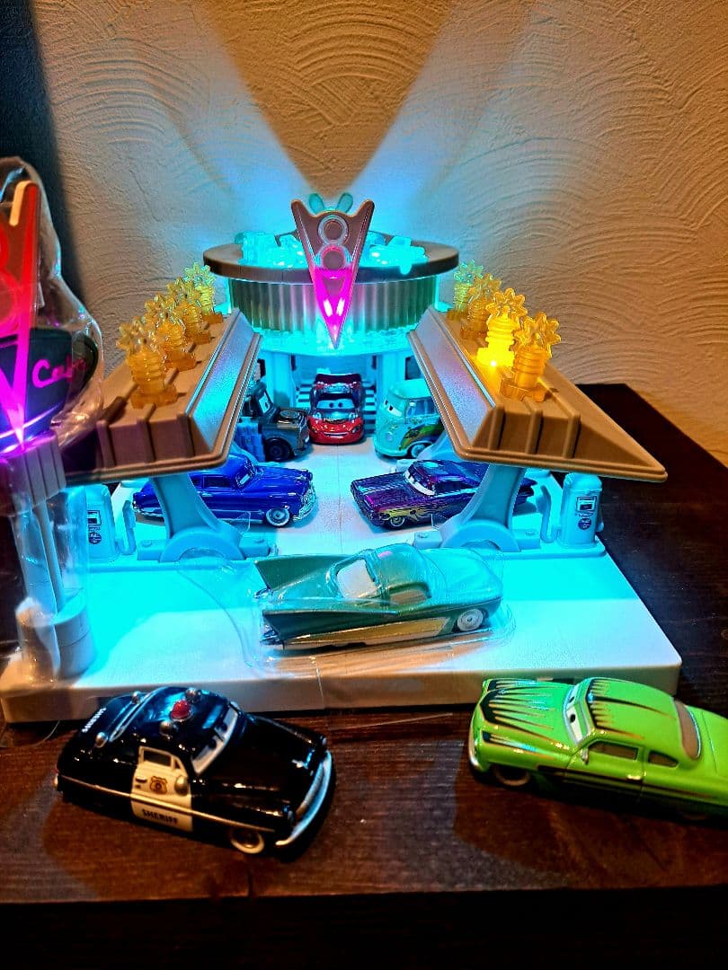 希少♦️カーズ プレシジョンシリーズ V8フローズカフェ