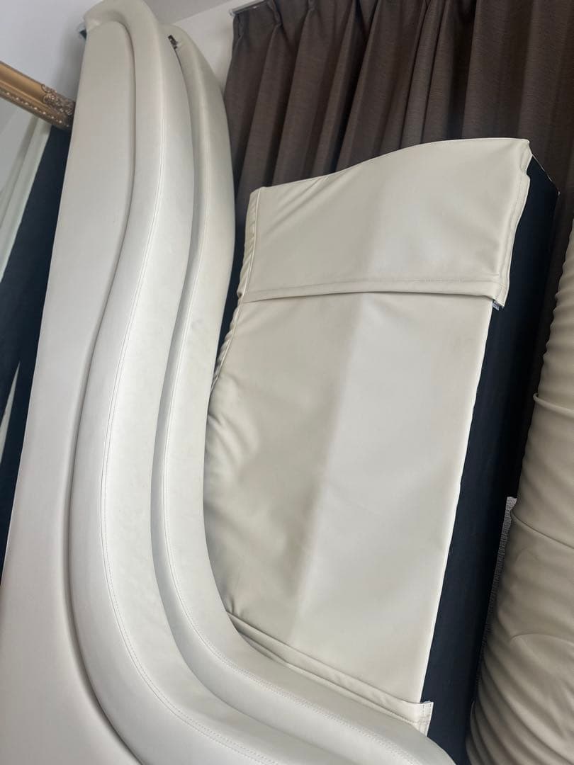 レザー ダブル　ベッド 　ホワイト 白 2/25 送料無料　大阪　ベッドフレーム