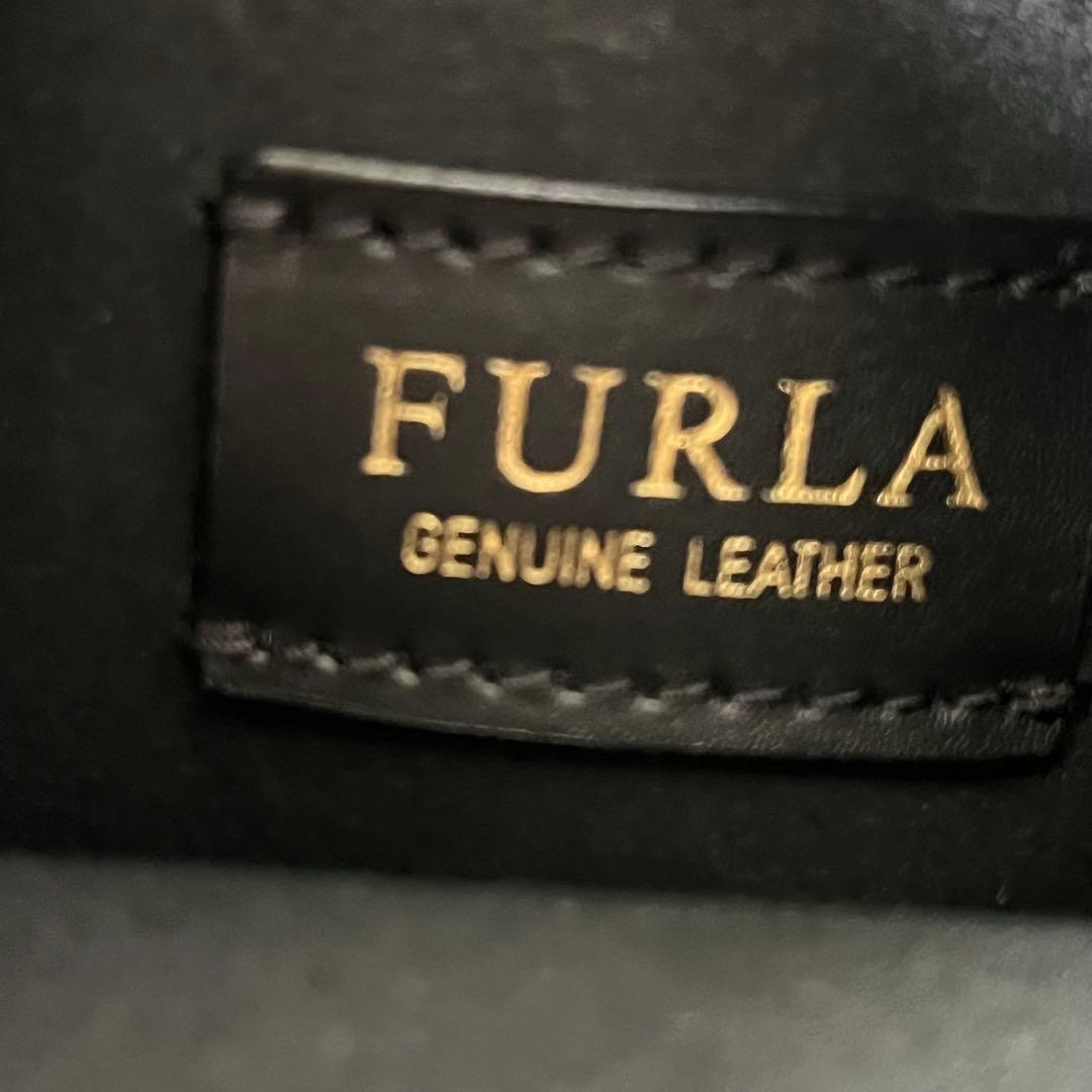 未使用級✨フルラ コスタンザ 巾着バッグ ショルダーストラップ付き レザー 黒