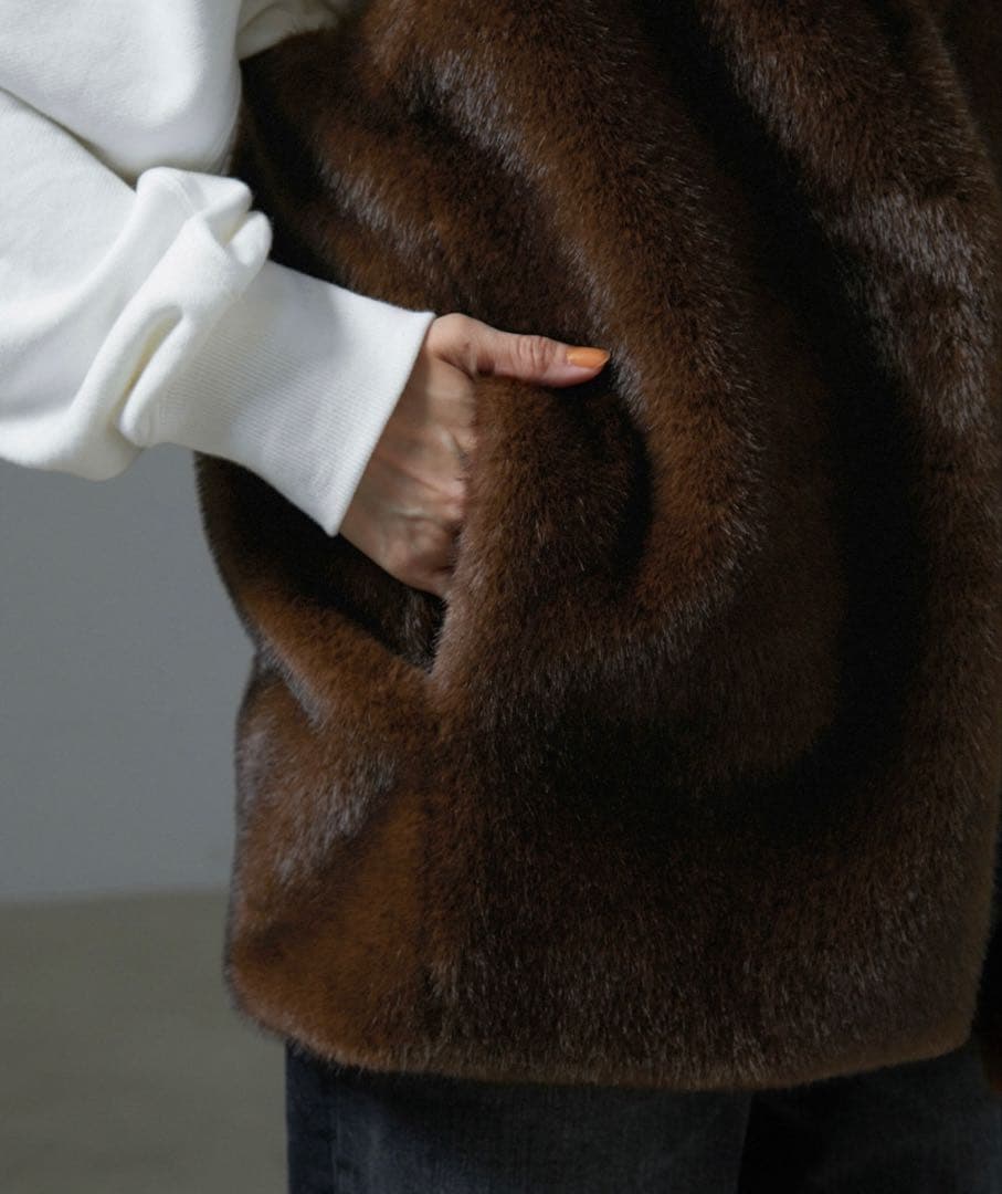 サロン　アダムエロペ　ミンクライクエコファーベスト　新品　未使用