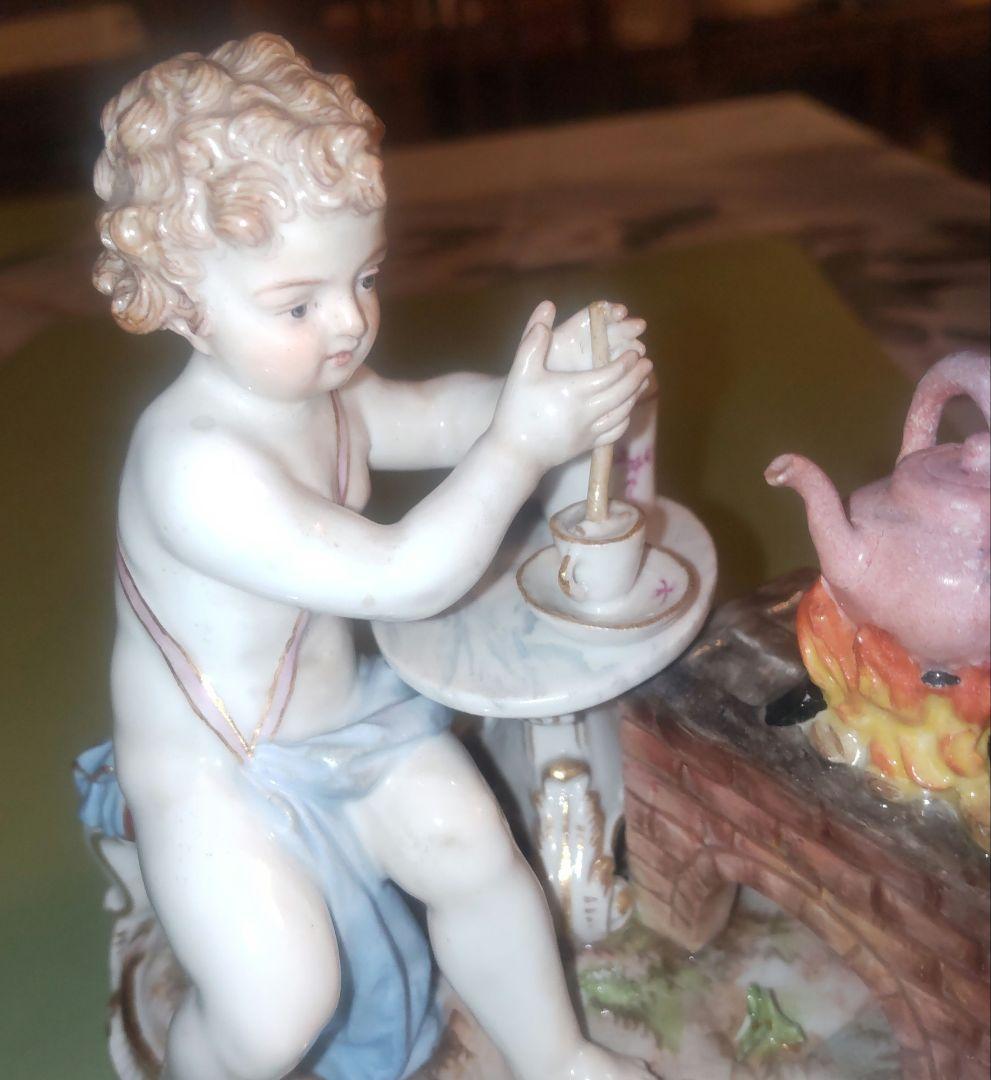 靴*も様 美品 マイセン ホットチョコレートを作る天使 フィギュリン