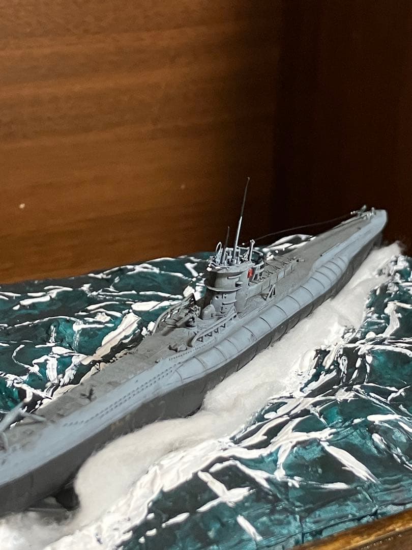 Uボート VII typeD 1/350 完成品　海上ジオラマ