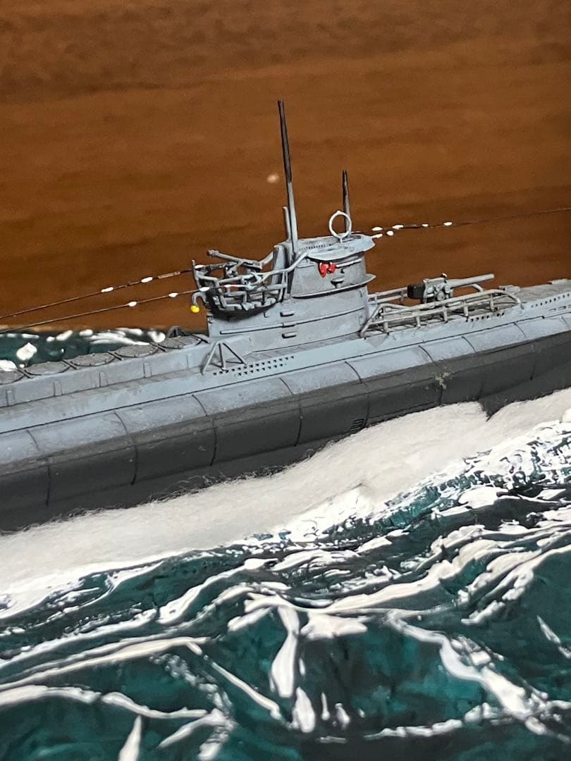 Uボート VII typeD 1/350 完成品　海上ジオラマ
