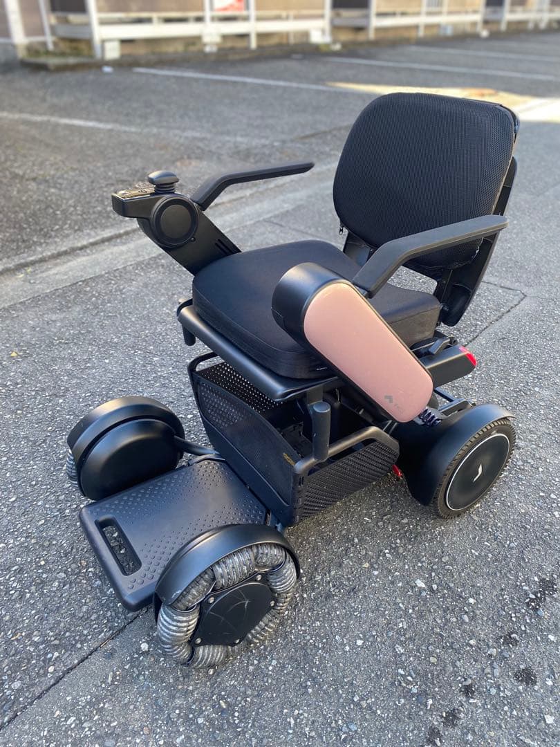 車椅子 WHILL Model C2