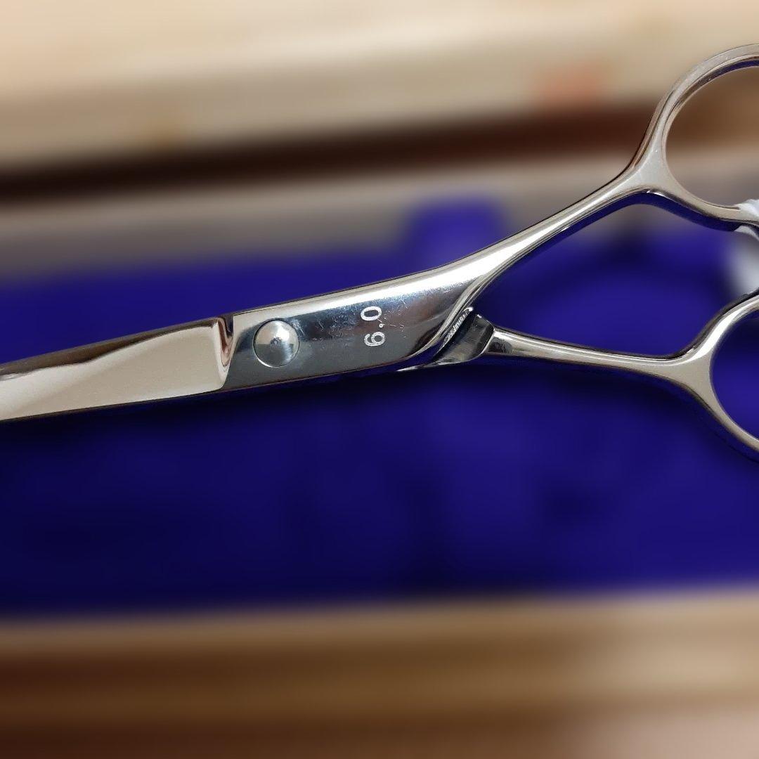 【新品未使用】シザーズ　美容師　ハサミ　木製ボックス付き