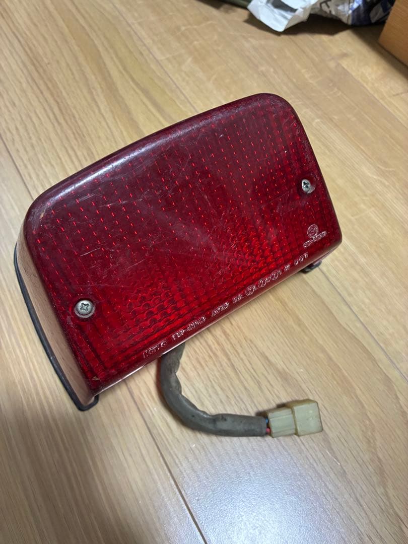 カワサキ　ゼファー400 純正テールランプ　当時物　絶版