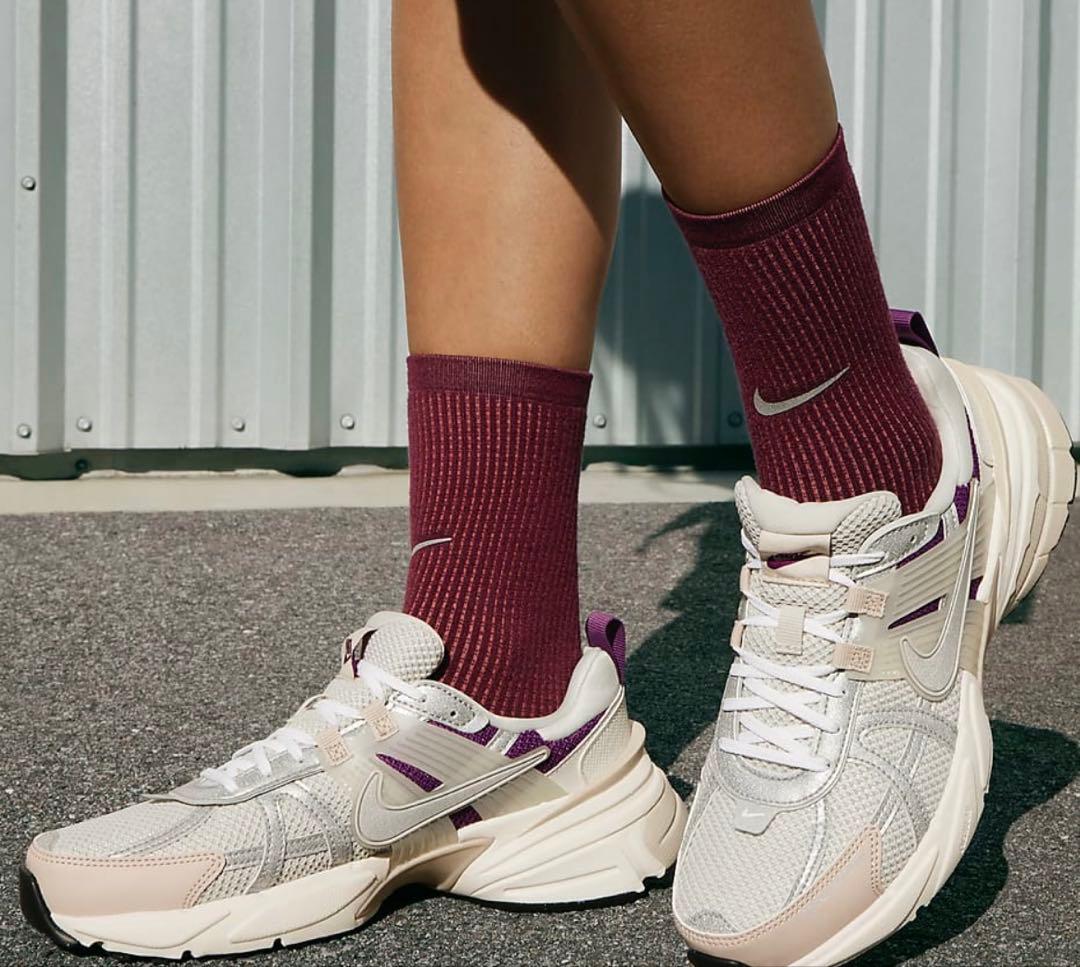 新品未使用品　タグ付き　NIKE ナイキスニーカー　ランニング 28.5センチ