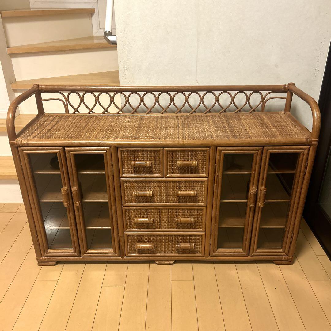 ラタン 籐家具 サイドボードチェスト 4段 ヴィンテージ ガラス扉