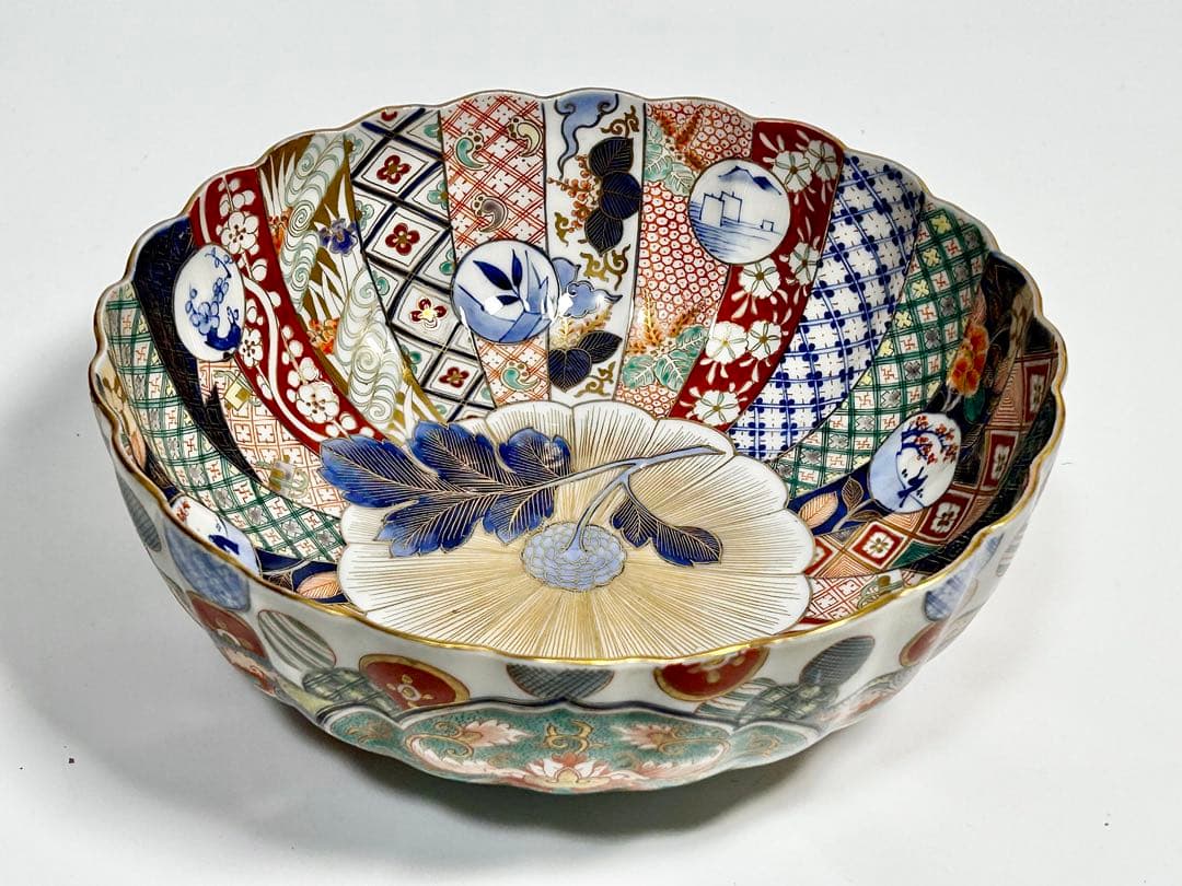 明治 深川製磁 色絵金彩 裏菊文 菊花割鉢 伊万里 有田