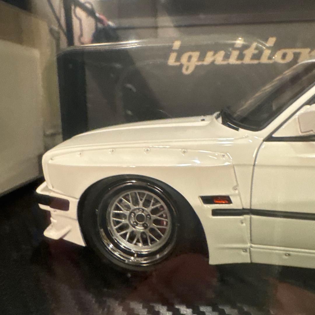 ignition model PANDEM  E30ホワイト 1/18