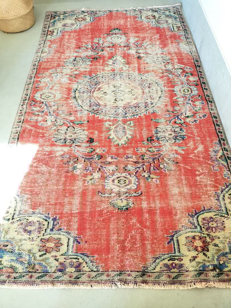 大判/シャビーレッドのヴィンテージトルコラグ　No.733