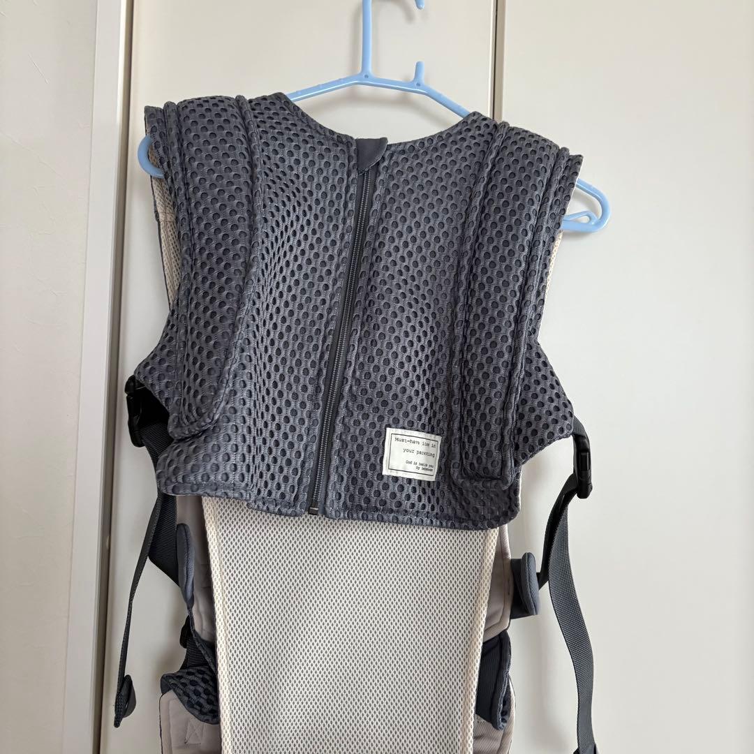 べべスワン　抱っこ紐　グレー