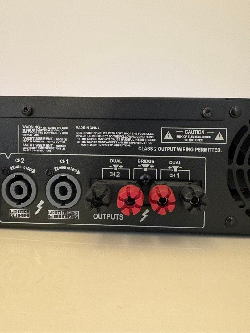 XLS 1502 パワーアンプ　AMCRON