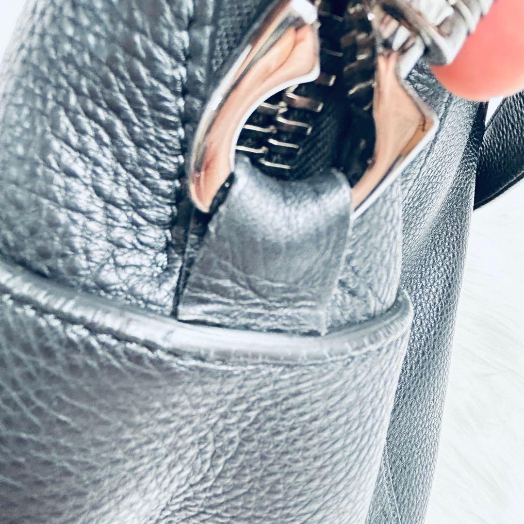 ☆極美品☆ クリスチャンルブタン ボストンバッグ シボ