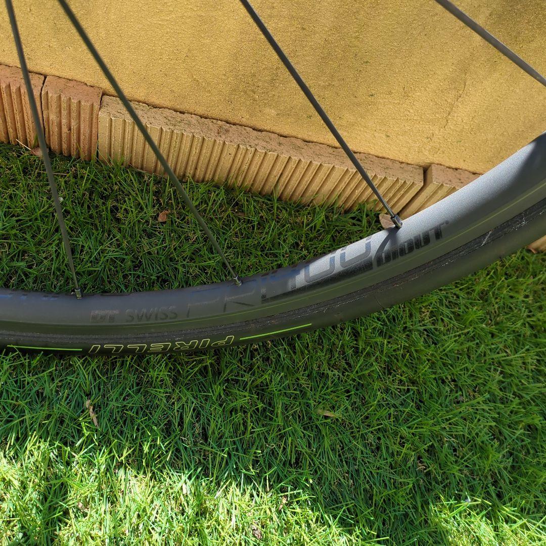 美品　DT Swiss　PR1400 ホイール タイヤ付き