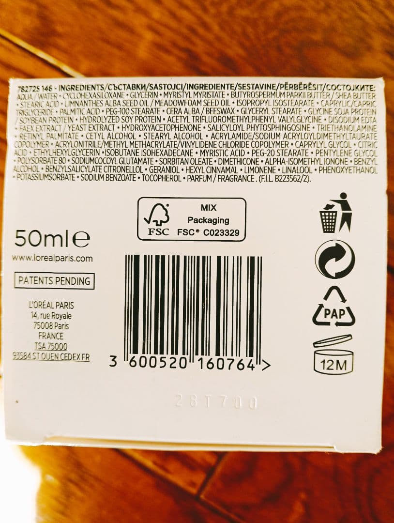 フェイスクリーム L'OREAL REVITALIFT Hydrating Cream DAY