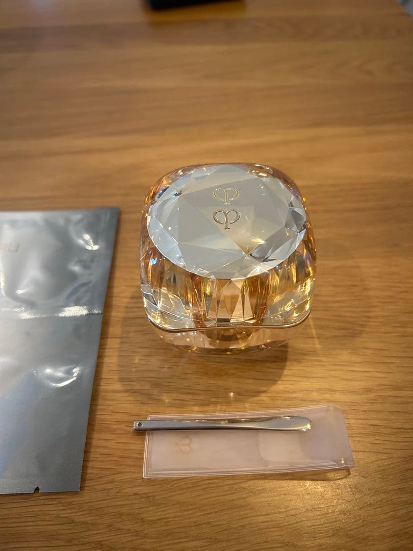 クレドポー ボーテ ラクレーム30g