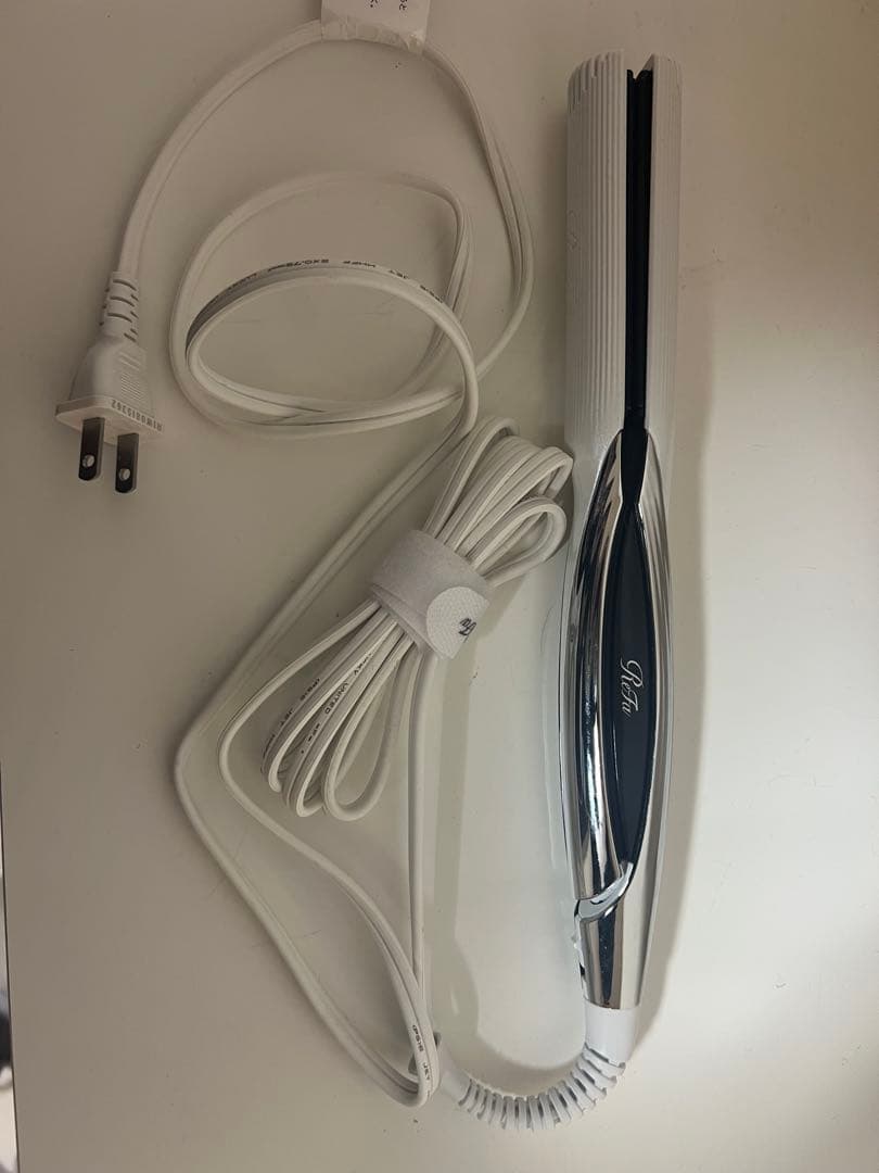 リファ　Refa ストレートヘアアイロン