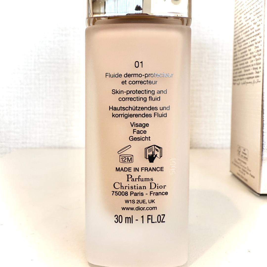 【ほぼ新品】Dior プレステージ ホワイト ル プロテクター UV ルミエール