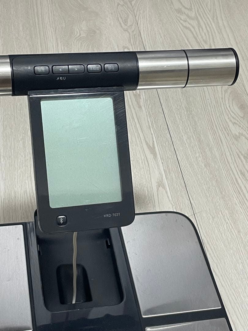 偽*ン様 OMRON 体組成計　体重計　KRD-703T