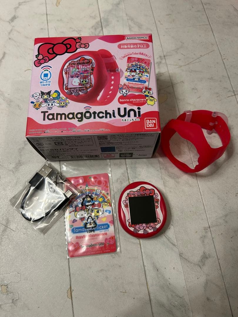 ☆たまごっち　ユニ　サンリオ　キティ　コラボ！