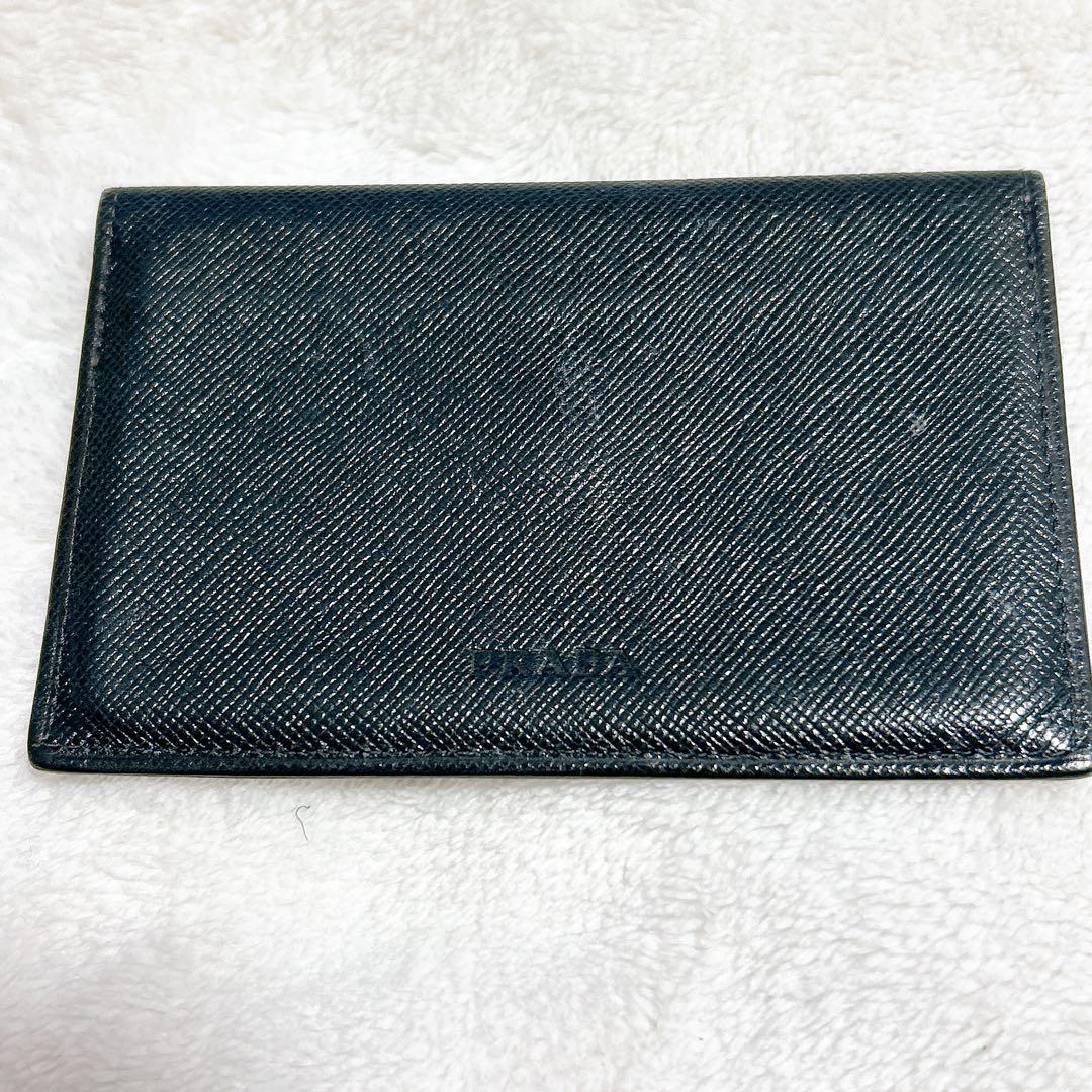 【極美品】PRADA プラダ　ブラック　レザー　カードケース　名刺入れ　イタリア