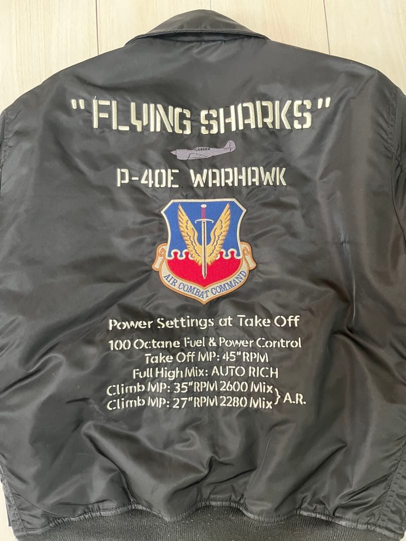 AVIREX CWU JACKET TIGER SHARKS Lサイズ