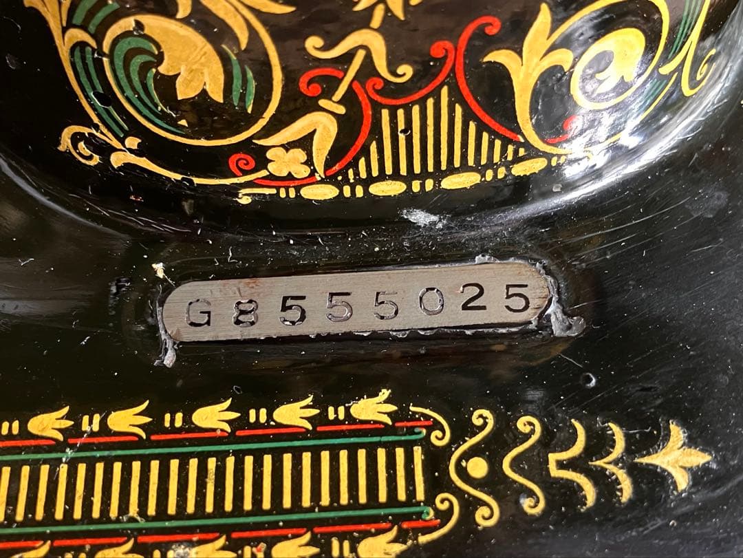 SINGER 古い電動ミシン