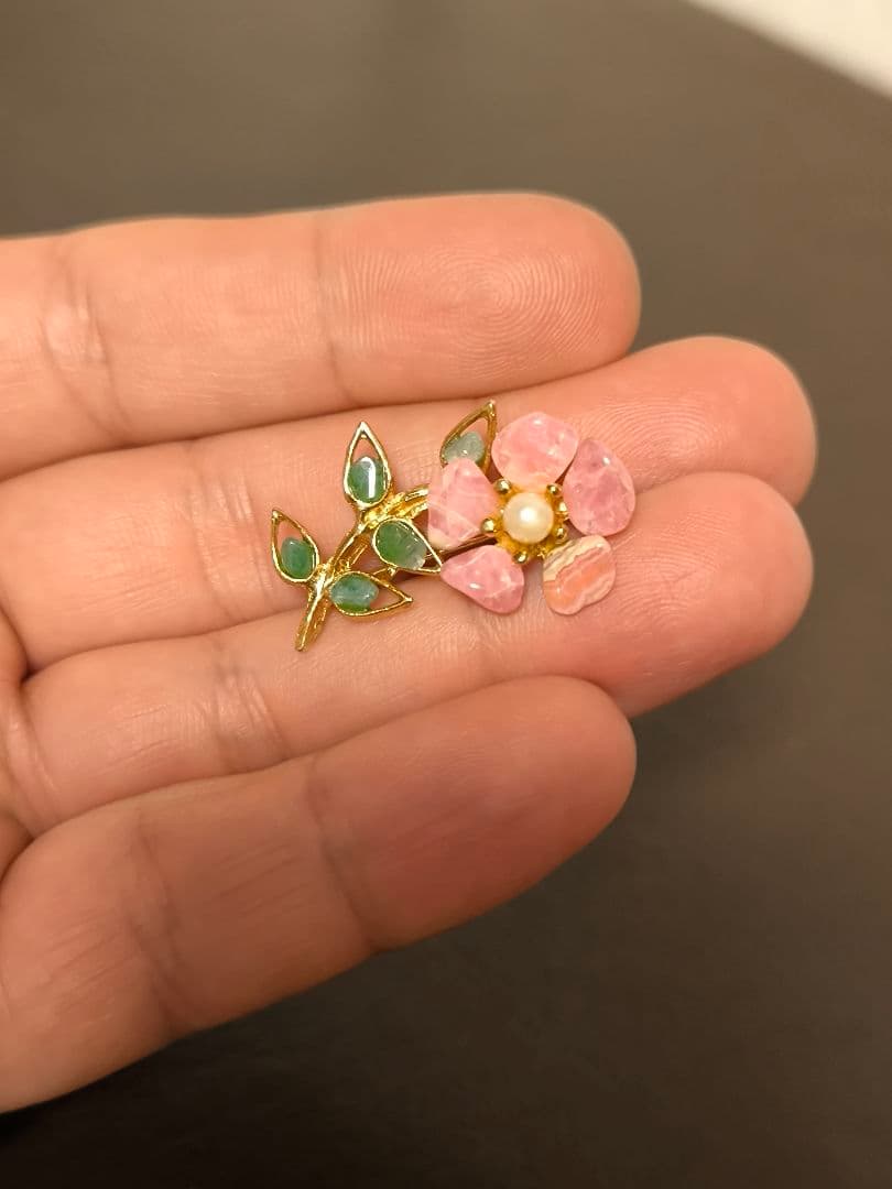 Swoboda スワボダ 天然石 ヴィンテージ　フラワー・ブローチ