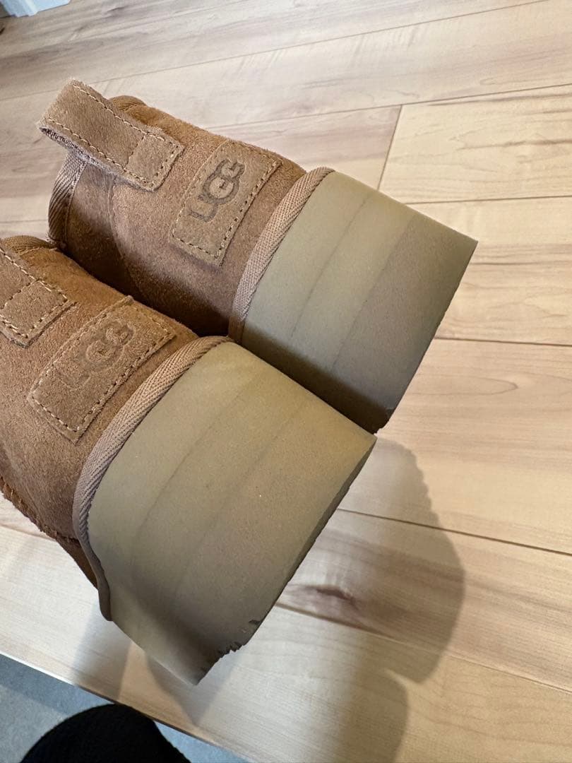 靴 UGG Classic Ultra Mini Platform 22