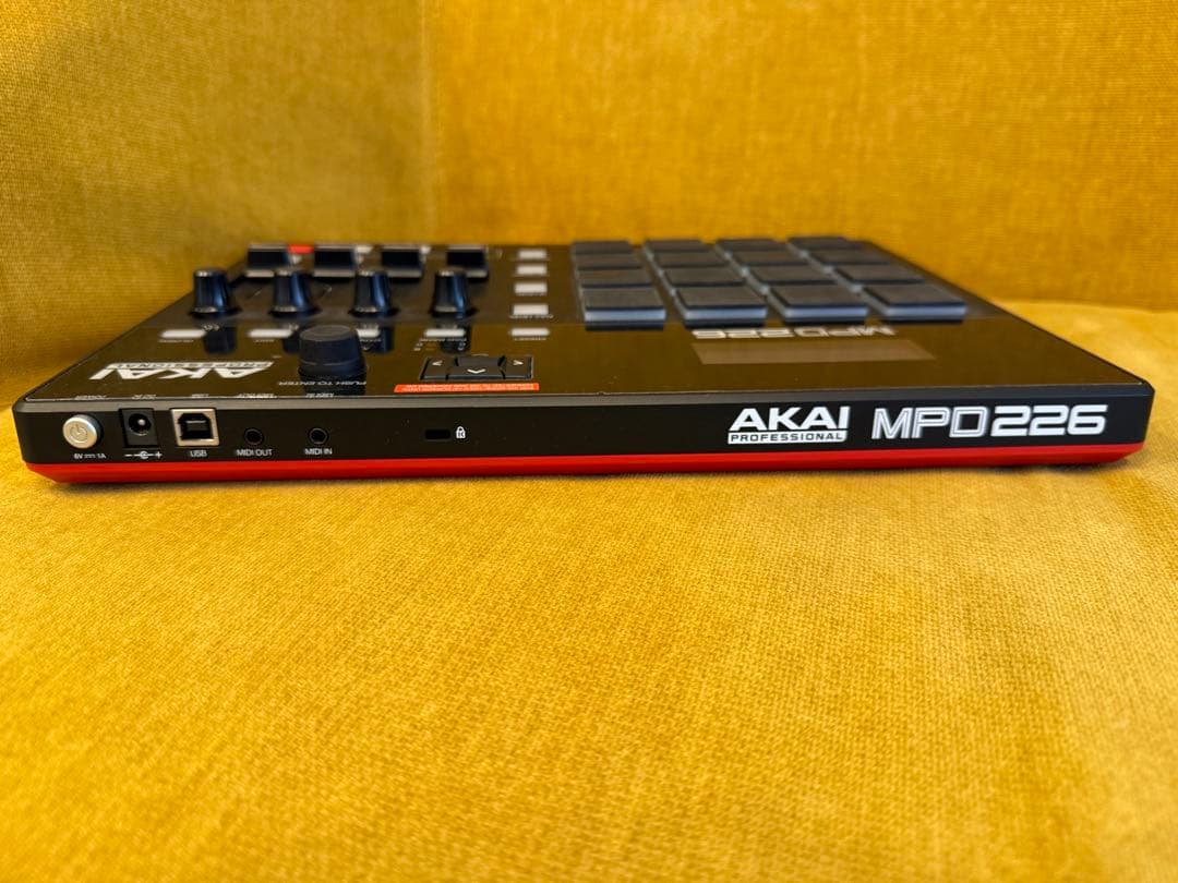 AKAI MPD226 MIDIコントローラー mpc