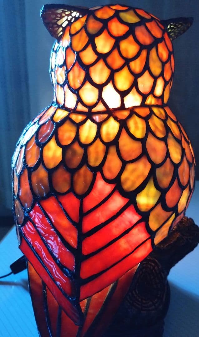 フクロウ型ステンドグラスランプ