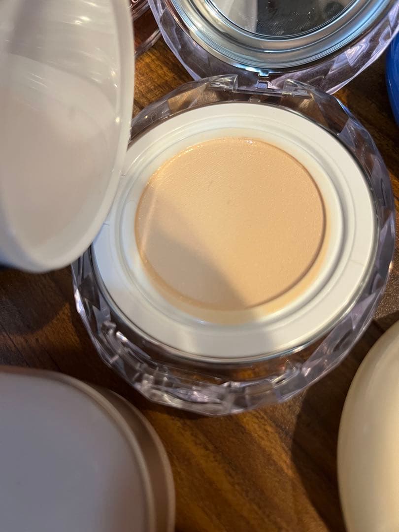 残量様々韓国ファンデーション