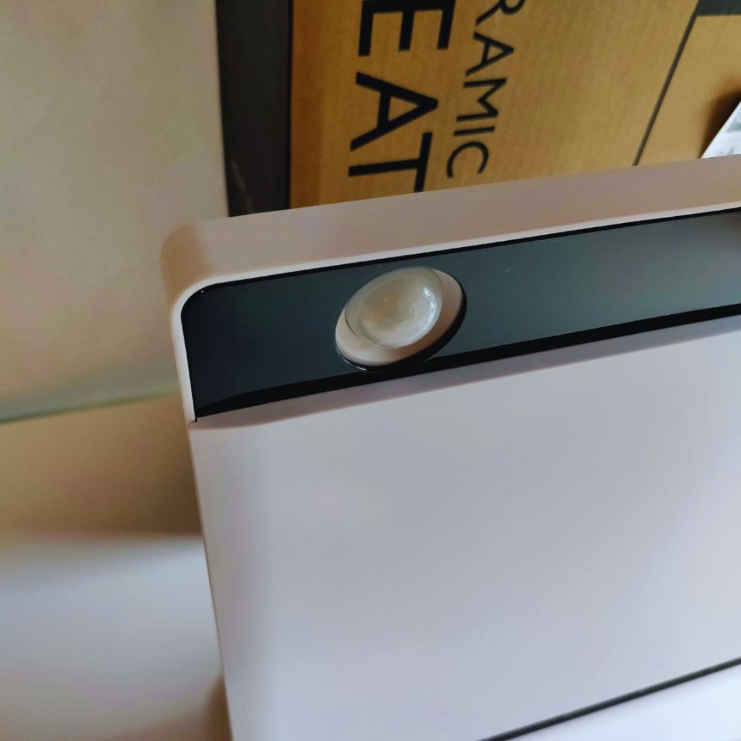 THREEUP セラミックファンヒーター CH-MT2436 2024年製