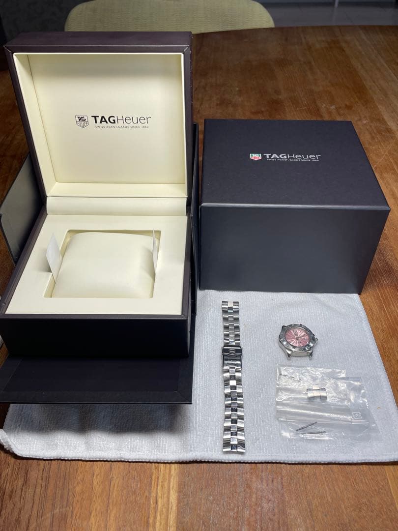 TAGHEUER クォーツじゃない！Diver's 200m ピンク自動巻　箱付