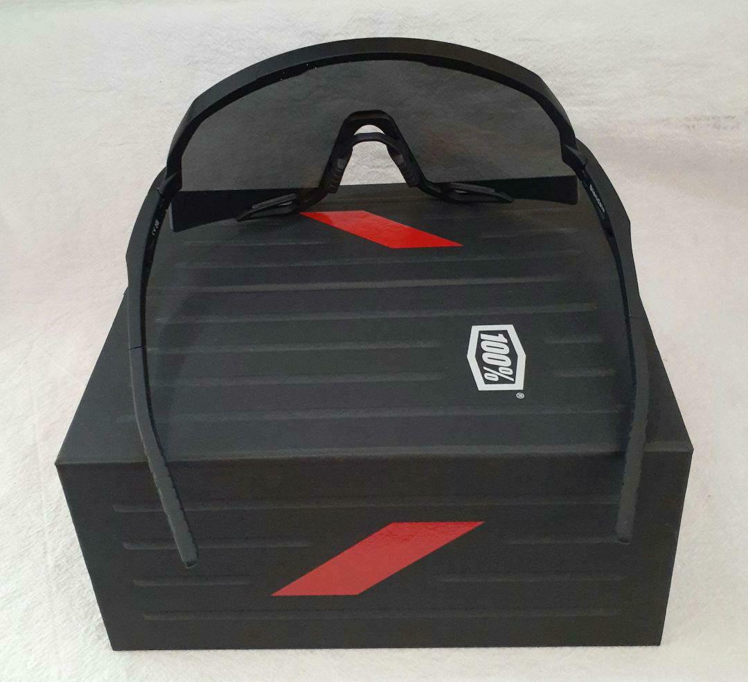 100% Slendale マットブラック ワンハンドレッド サングラス