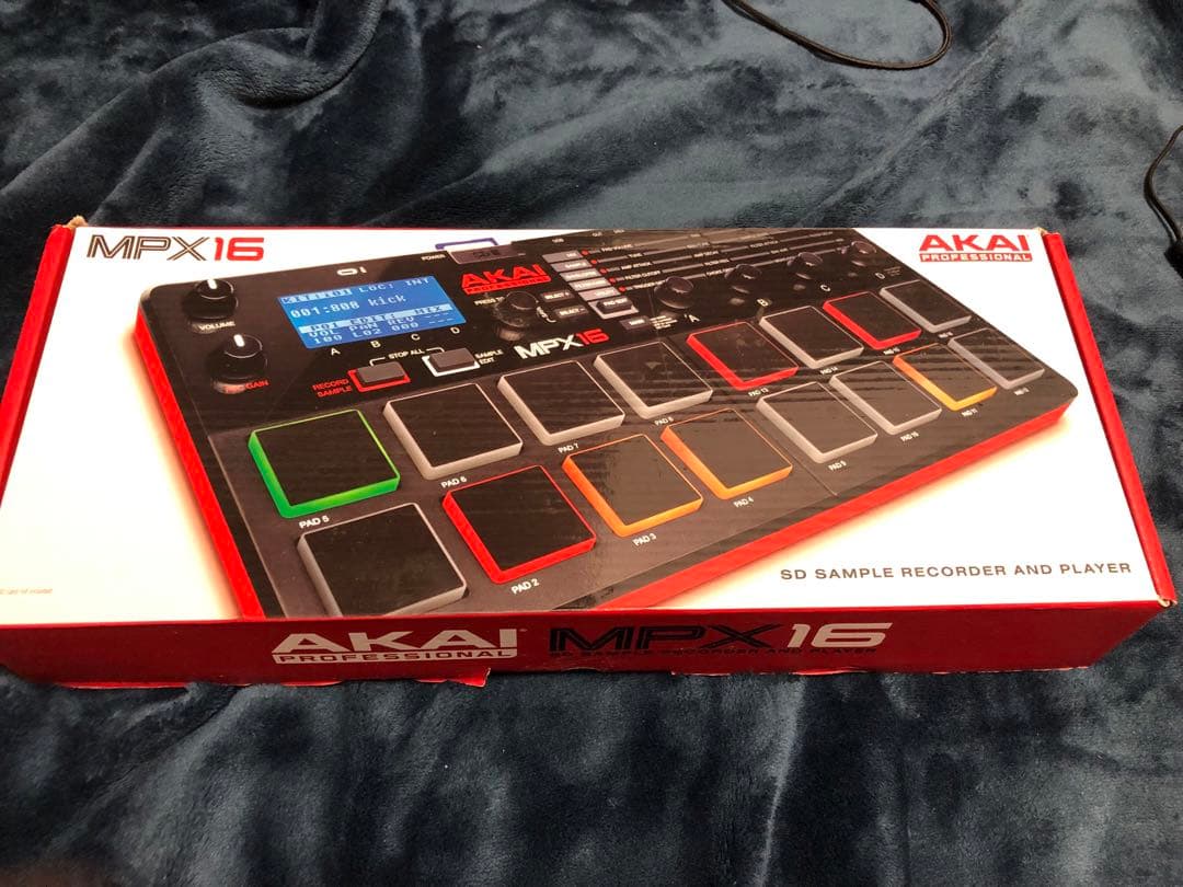 AKAI MPX16 サンプラー