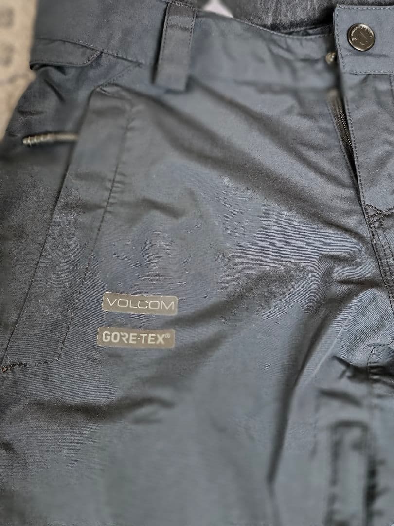 ボルコムGORE-TEXパンツ　スリムフィットSサイズ　黒　レディース　美品