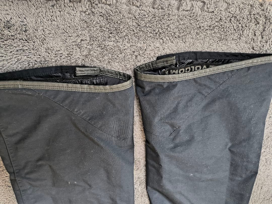 ボルコムGORE-TEXパンツ　スリムフィットSサイズ　黒　レディース　美品