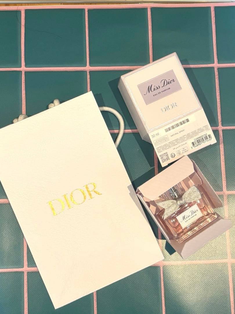 Miss Dior ミスディオール　オードゥパルファン　30ml