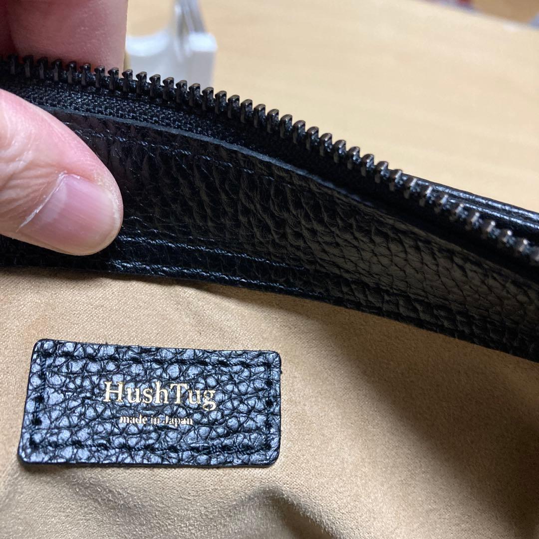 HushTug ブラックレザーショルダーバッグ