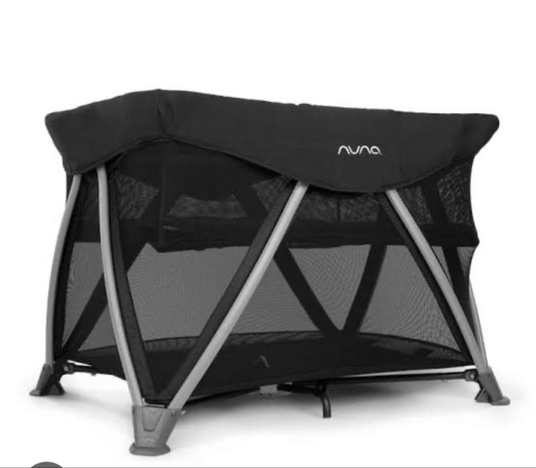 nuna ベビー折りたたみ可能ベッド