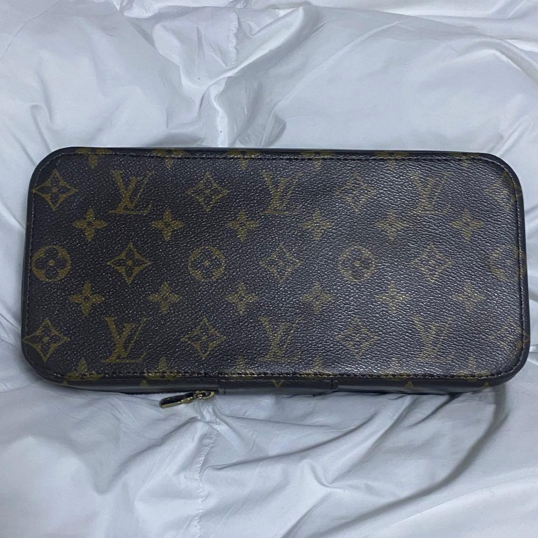LOUIS VUITTON ルイヴィトン　ティッシュケース