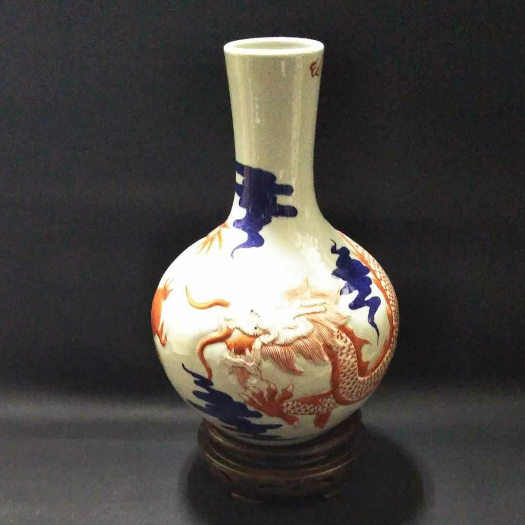 ※中国古美術/青花赤龍紋天球瓶/ (底款:大清乾隆年製)