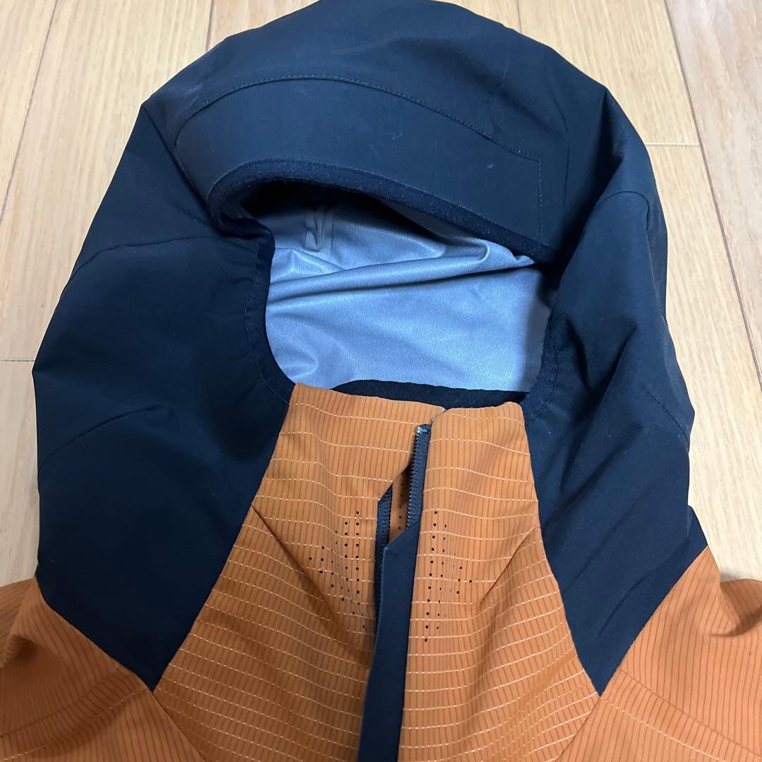 週末値下げ！初秋スキー　DESCENTE ハードシェルジャケット