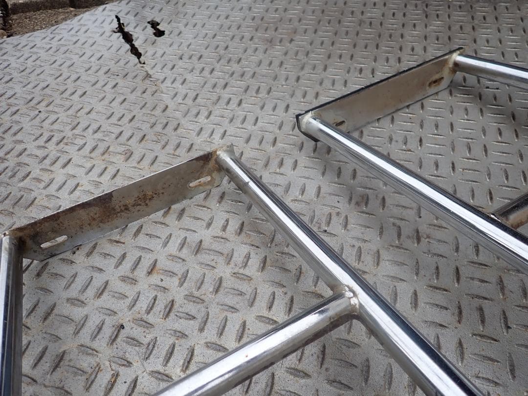 18　イスズ　840フォワード　はしご　左右セット　キャビンラダー　メッキ