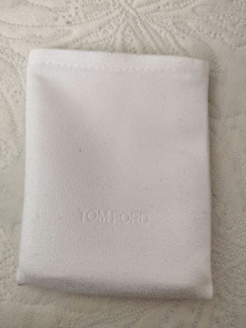 TOM FORD アイカラー クォード 01Rローズ ティーズ アイシャドウ