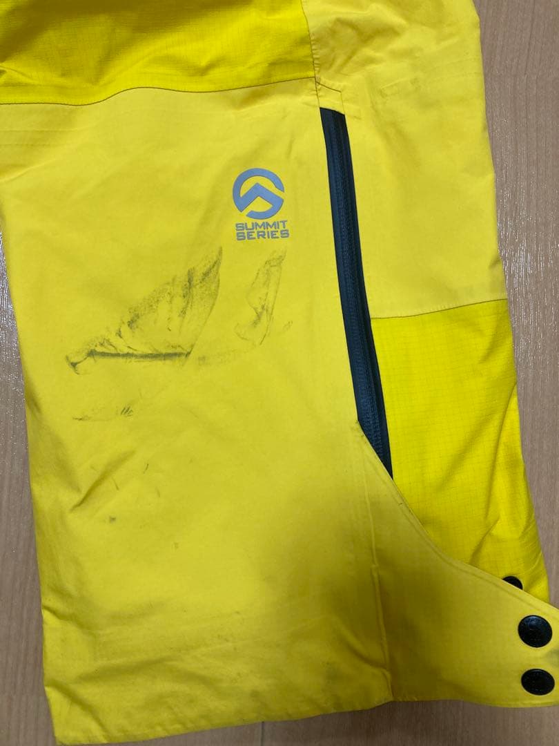 The North Face Summit Series ビブパンツイエロー